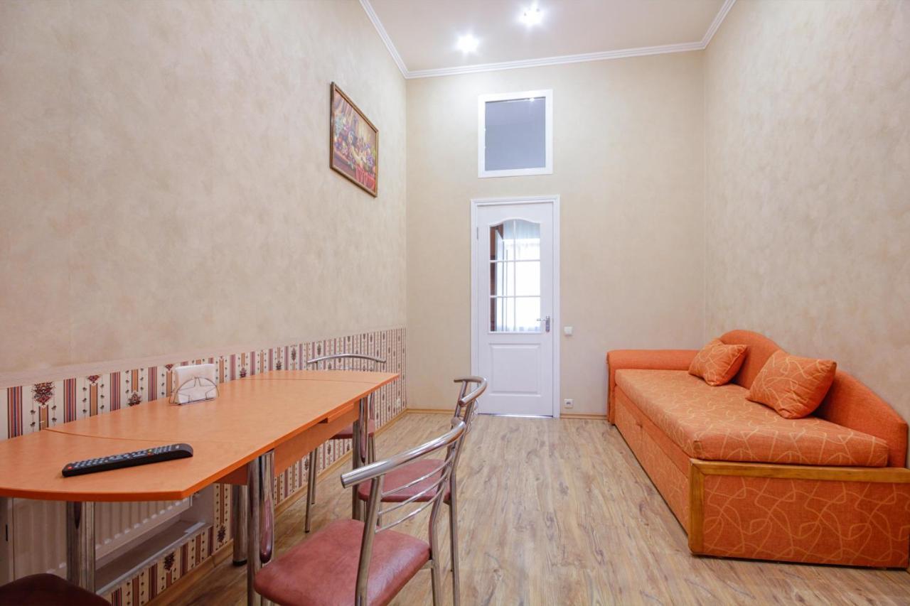 Pushkinskaya 14 Aparts Appartement Odessa Buitenkant foto