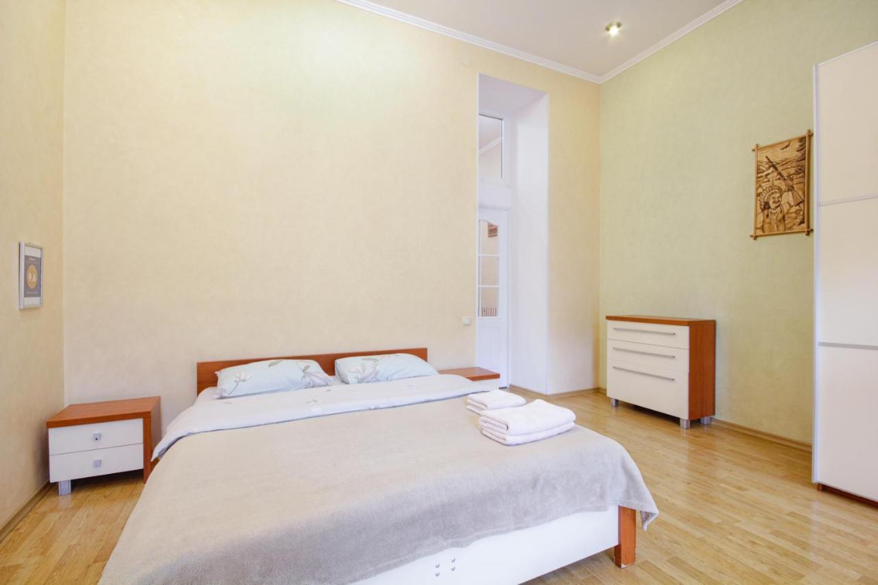 Pushkinskaya 14 Aparts Appartement Odessa Buitenkant foto